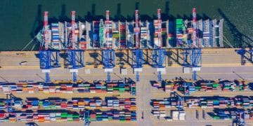 US Trade Deficit: Analyzing Causes & Solutions for 2025 - Cover Image