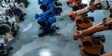 The Future of US Manufacturing: Navigating Global Competition and Automation - Cover Image